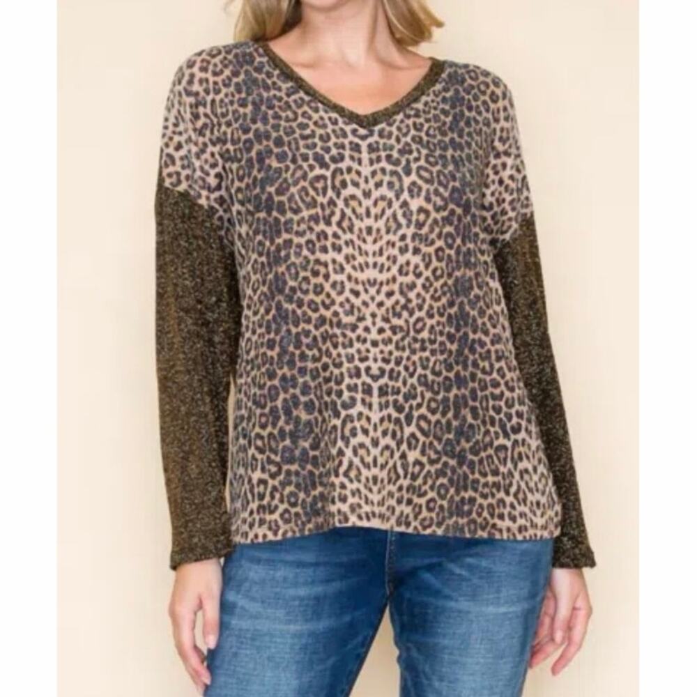 Vocal Made in USA Wild Thing Animal Print Shimmer Top Oversized Women’s Medium